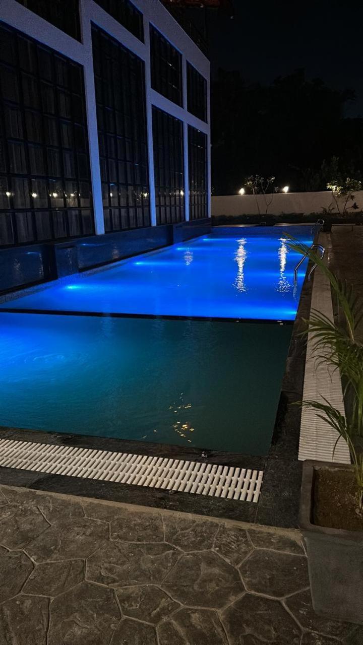 Krown Palace Resort Silvassa Exterior photo